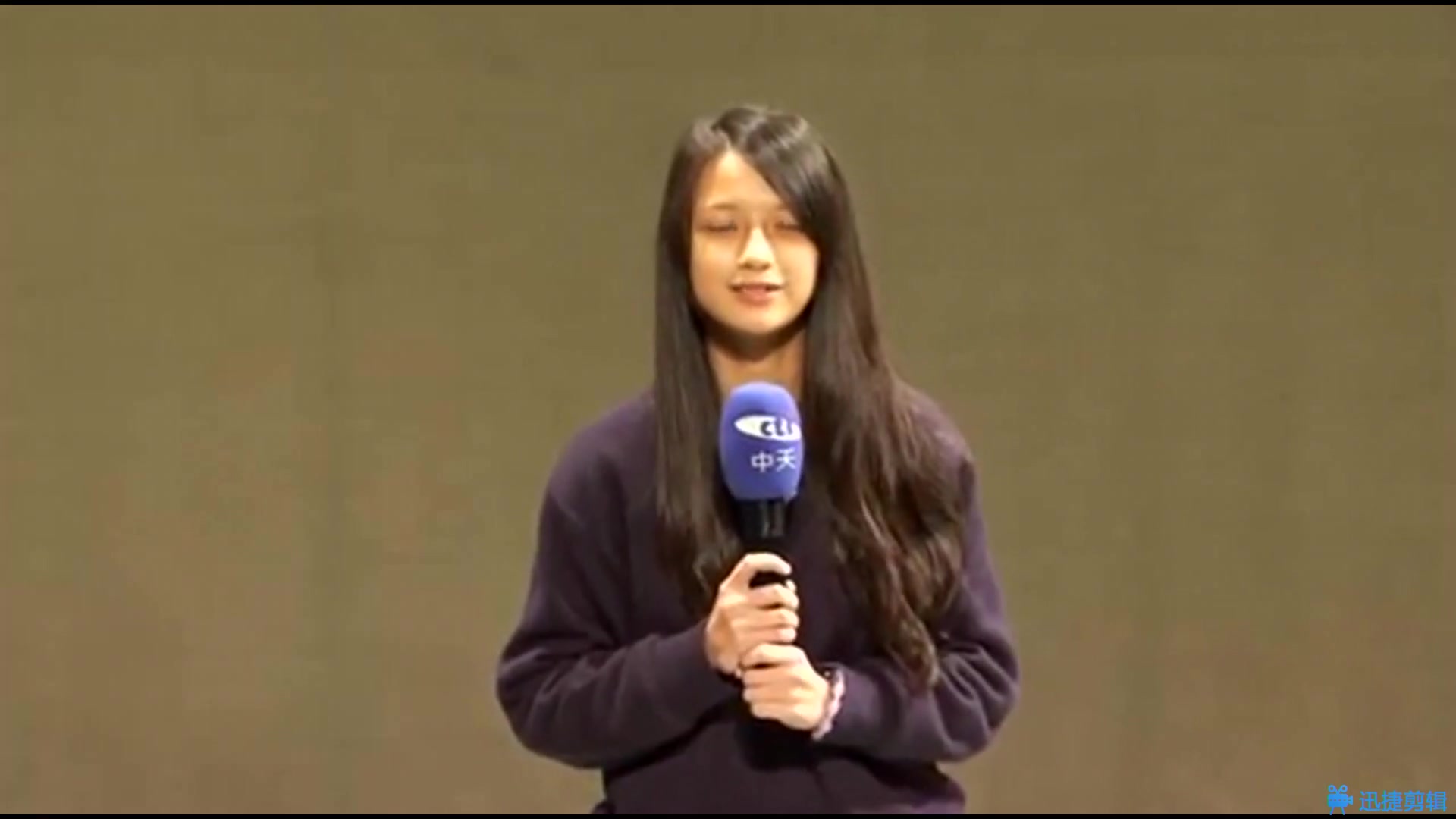 18岁学生妹辜xx性爱自拍影片外流其中一部可以看到校服，有校名闪过  太经典了 非常值得收藏