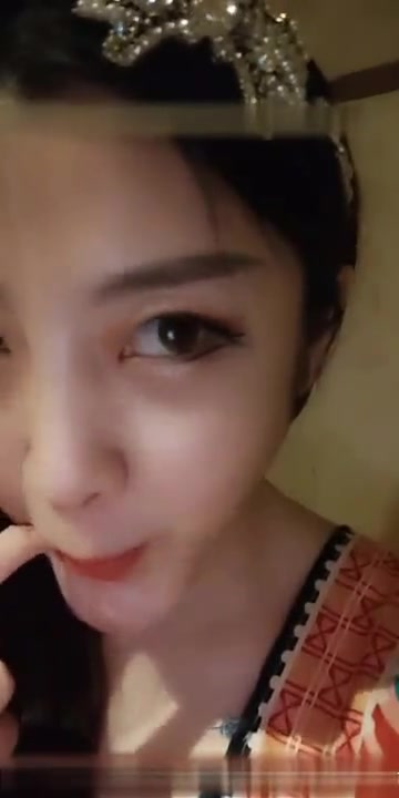 极品美艳骚女【网红校花巧虎】冒充酒店服务员给客人提供特殊服务 真实勾搭被无套三穴爆操 爆浆内射粉穴