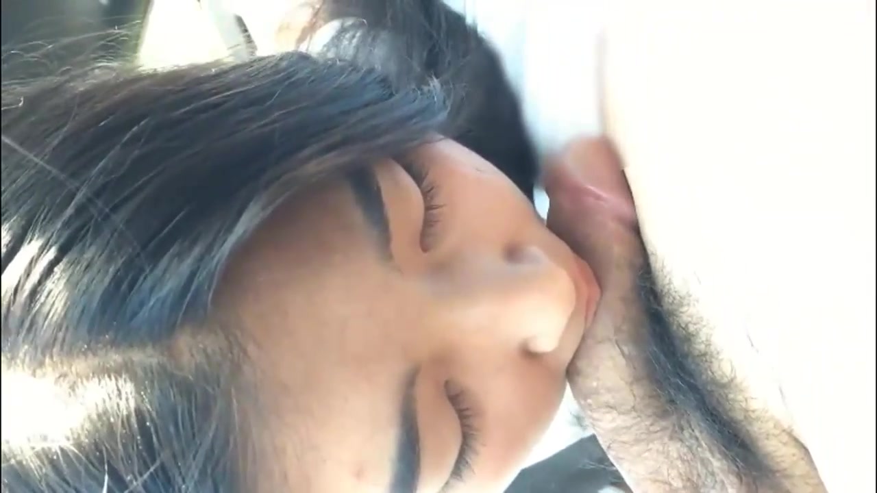 大学生小曼和包养她的干爹自驾游干爹看上去有50多还喜欢各种场合玩