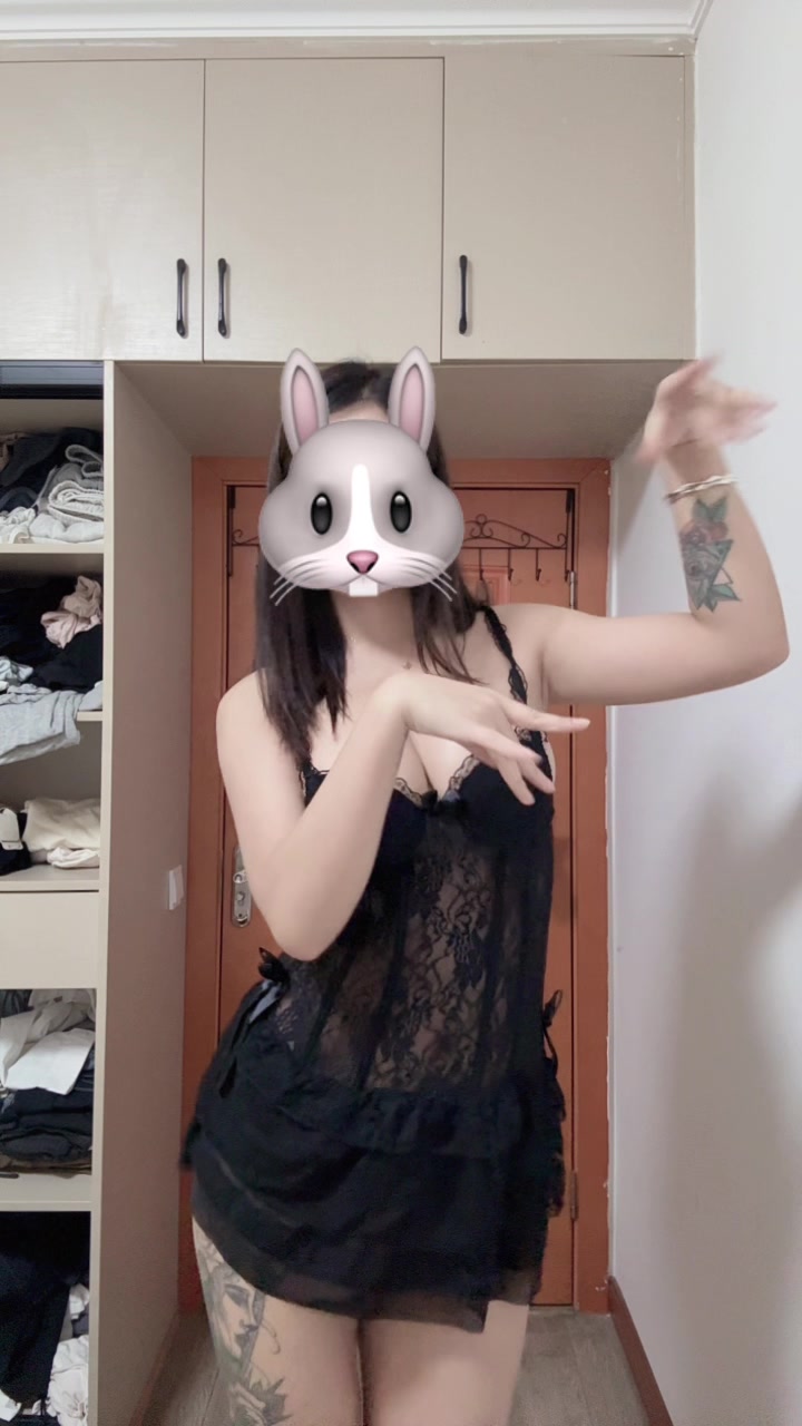 还在上班 女友发给我的视频2