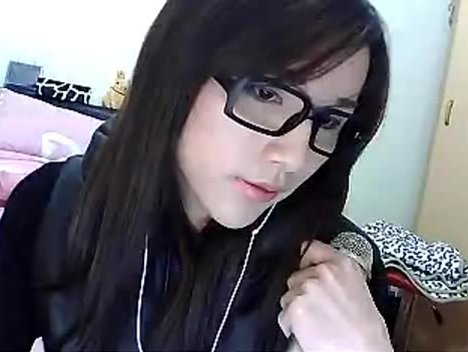 国内最美人妖女王小爱唱歌