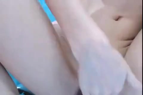 美女疯狂自慰到高潮