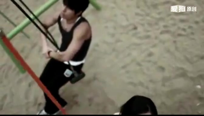 韩国三级片，女主角年轻飘亮