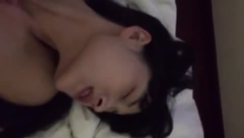 表妹经验不足 一点不活泼