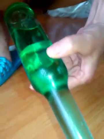 用瓶子自慰，很强势