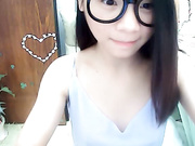 主播俏皮小嫩妹柔情大秀一對一超大尺度私播 對白淫蕩