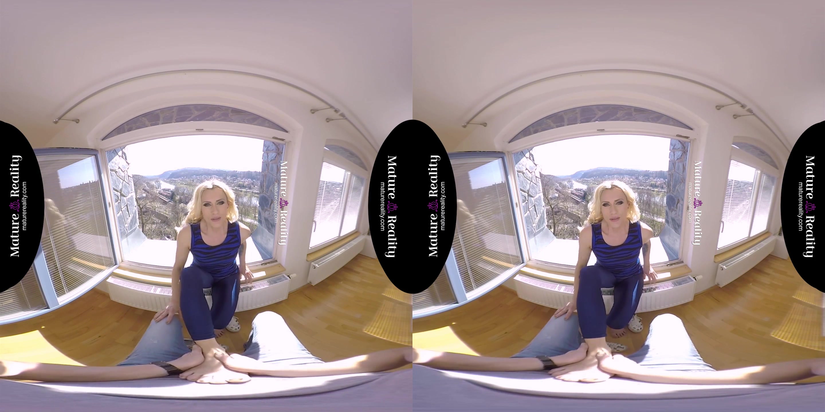 Blonde Milf gets her Pussy trained